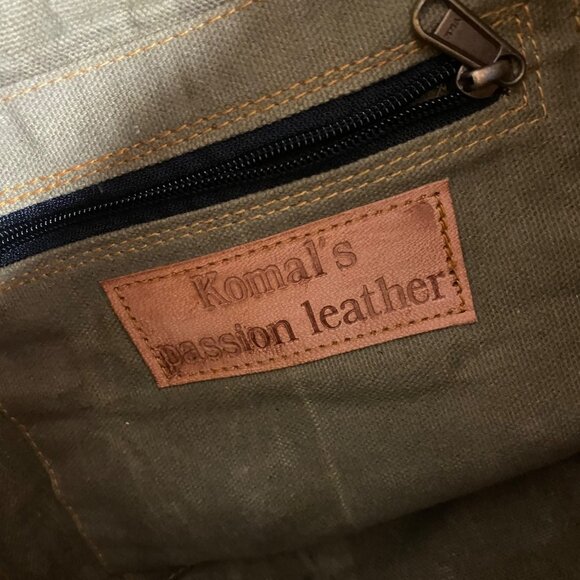 Komal's Passion 21'' Large Travel Genuine Brown Leather Duffle Bag With Strap - Picture 9 of 11